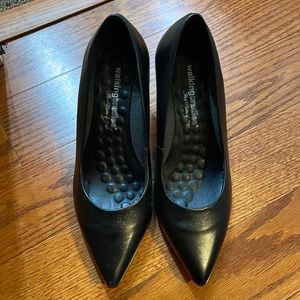 Walking Cradles Sophia Black Leather Pumps